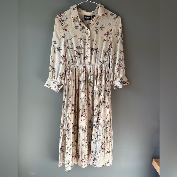 Only Essential size Xs, Floral pleated midi bohemian Cream Dress - Picture 2 of 6